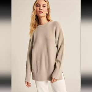 Abercrombie & Fitch | Dream Lush Oversized Crew Neck Sweater